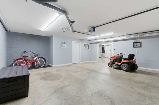 1902 Palmer Dr, Springfield, TN 37172