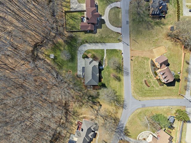 1902 Palmer Dr, Springfield, TN 37172