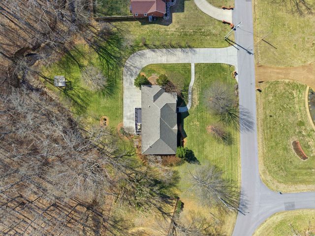 1902 Palmer Dr, Springfield, TN 37172