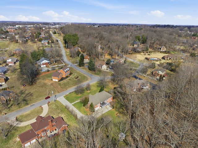 1902 Palmer Dr, Springfield, TN 37172