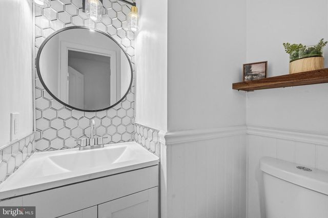 7194 HALL TAVERN CT, Manassas, VA 20112