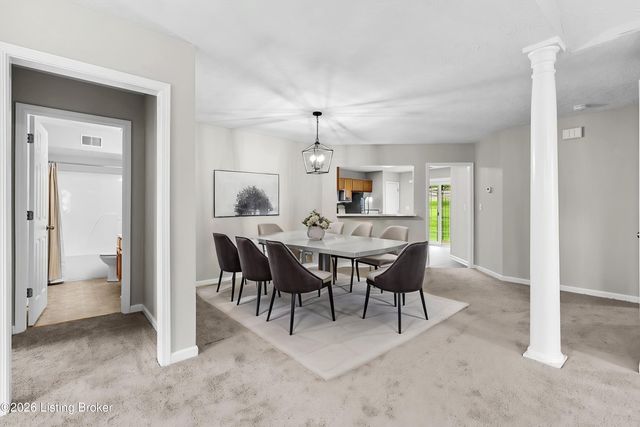 1608 Eagle Nest Way, Lyndon, KY 40222