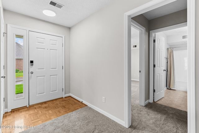 1608 Eagle Nest Way, Lyndon, KY 40222