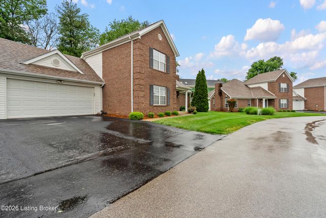 1608 Eagle Nest Way, Lyndon, KY 40222