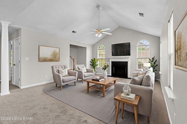 1608 Eagle Nest Way, Lyndon, KY 40222