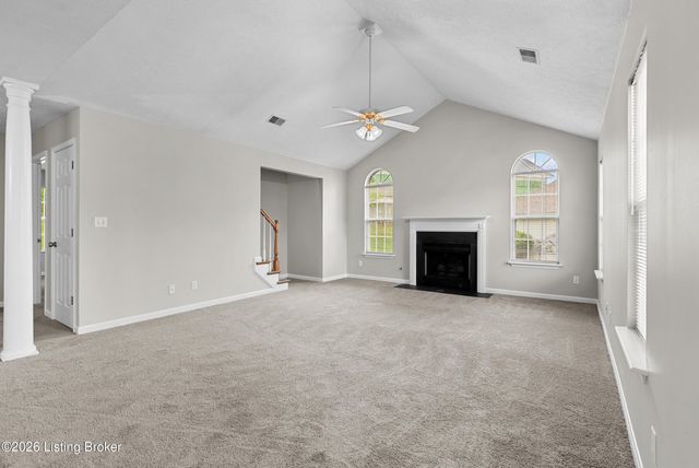 1608 Eagle Nest Way, Lyndon, KY 40222