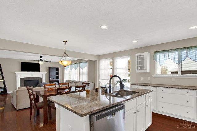 2140 Crossridge Drive, Batavia Twp, OH 45103