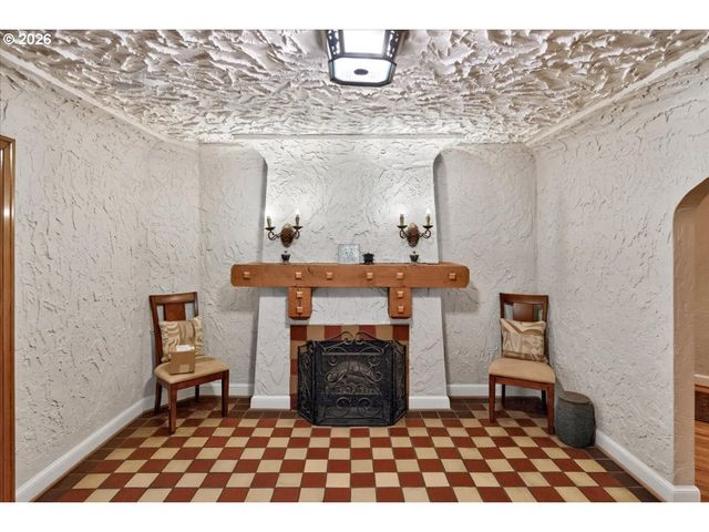 2533 Nw MARSHALL St 103, Portland, OR 97210