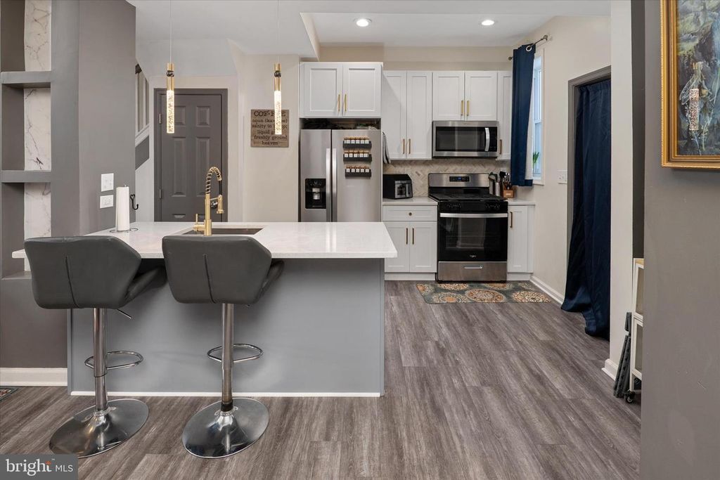 Image 11 of property listing at 3714 5TH ST, Baltimore, MD 21225