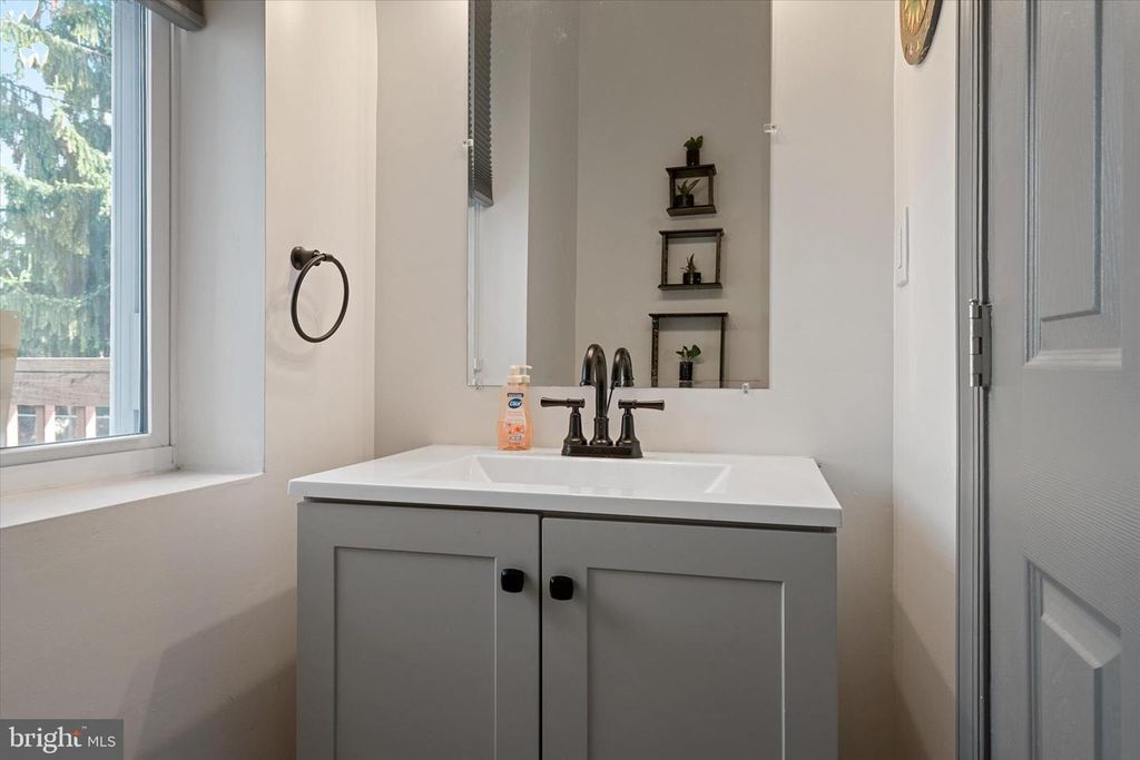 Image 14 of property listing at 3714 5TH ST, Baltimore, MD 21225