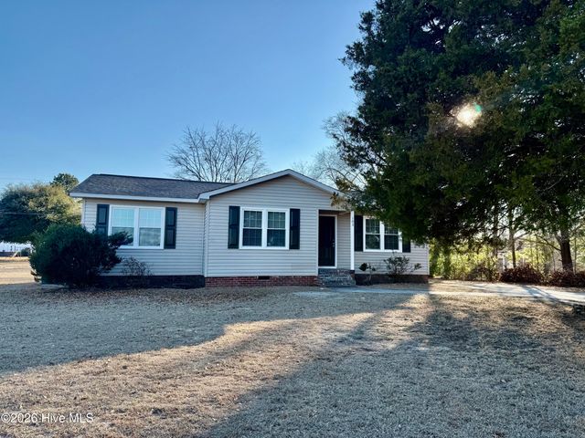 103 Ellenton Avenue, Hamlet, NC 28345