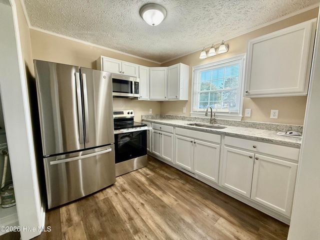 103 Ellenton Avenue, Hamlet, NC 28345