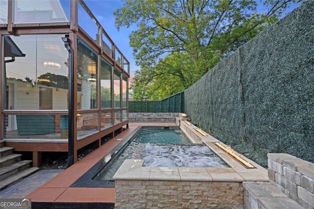 1060 Mcdaniel Street SW, Atlanta, GA 30310