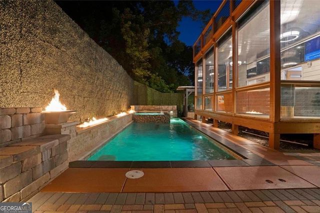 1060 Mcdaniel Street SW, Atlanta, GA 30310