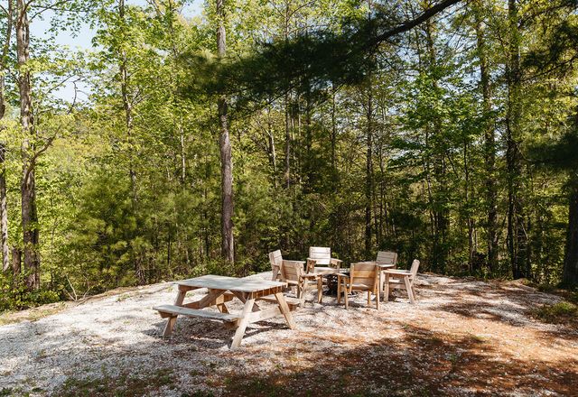 8086-8225 KY-15, Pine Ridge, KY 41360