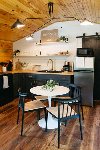 8086-8225 KY-15, Pine Ridge, KY 41360