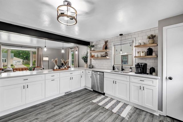 1606 14TH AVENUE, Green Bay, WI 54303
