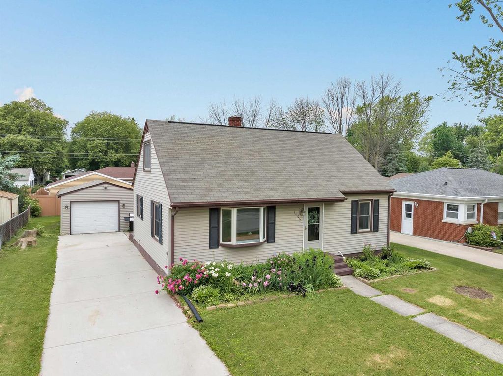 1606 14TH AVENUE, Green Bay, WI 54303