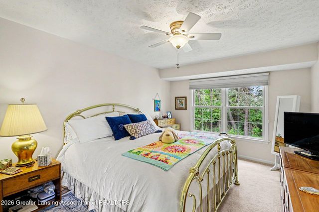 1930 Creek Landing, Haslett, MI 48840