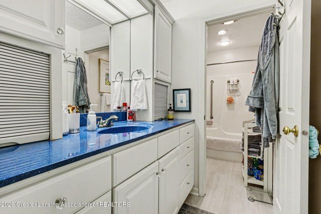 1930 Creek Landing, Haslett, MI 48840