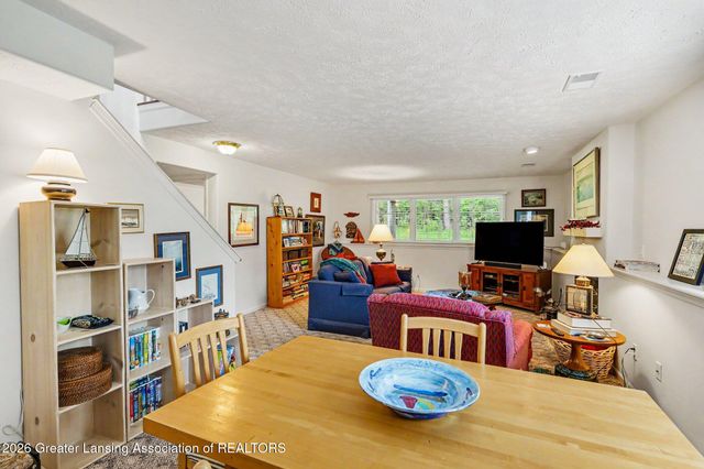 1930 Creek Landing, Haslett, MI 48840