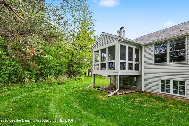 1930 Creek Landing, Haslett, MI 48840