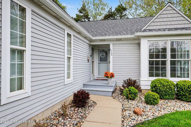 1930 Creek Landing, Haslett, MI 48840