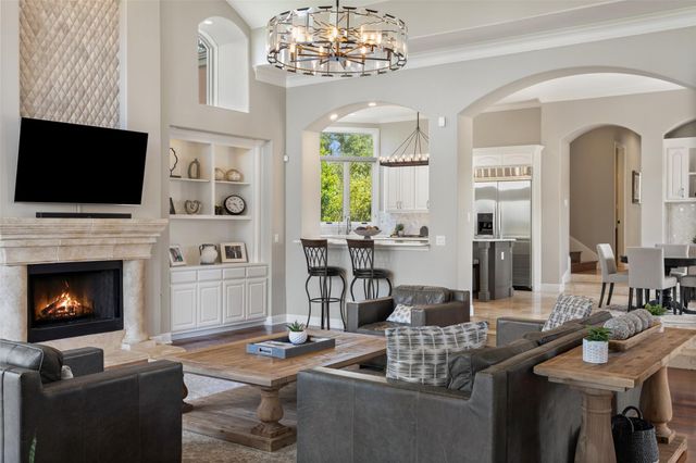 25616 Kahala Sunset CT, Spicewood, TX 78669