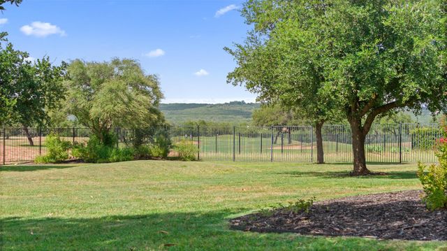 25616 Kahala Sunset CT, Spicewood, TX 78669
