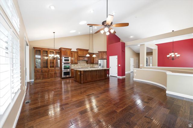 1475 W IRON PORT DR, South Jordan, UT 84095