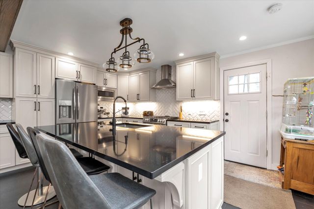 1 Longview Road, Port Washington, NY 11050