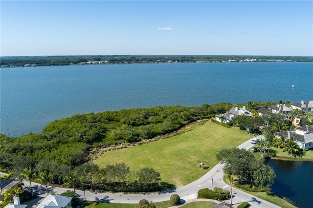 9205 Marsh Island Drive, Vero Beach, FL 32963