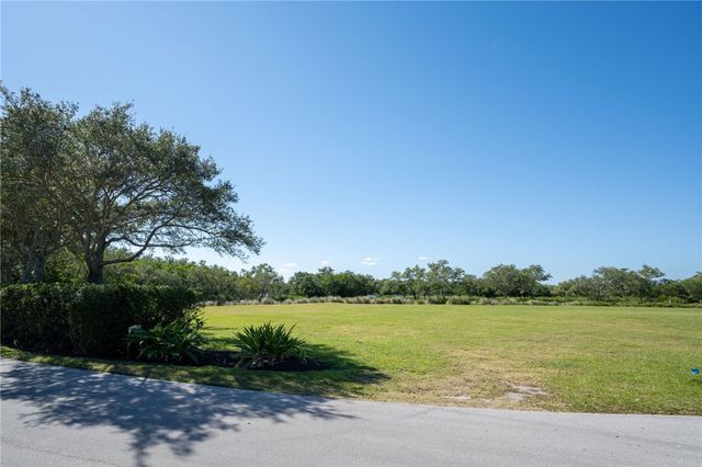 9205 Marsh Island Drive, Vero Beach, FL 32963