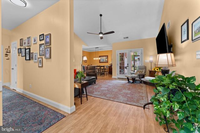 248 CARRIAGE CHASE CIR, Warrenton, VA 20186