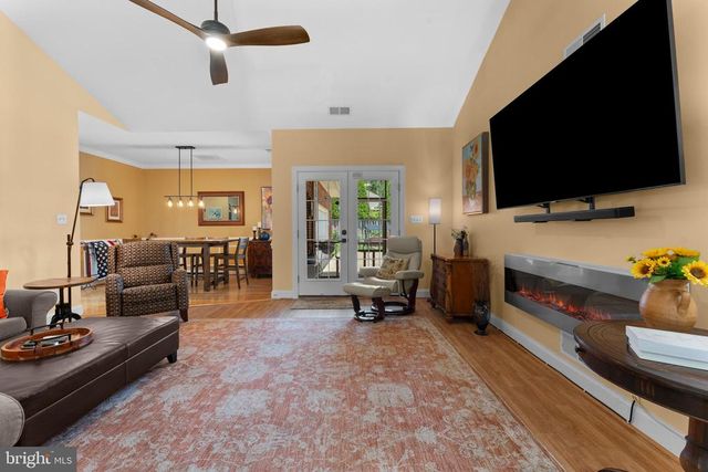 248 CARRIAGE CHASE CIR, Warrenton, VA 20186