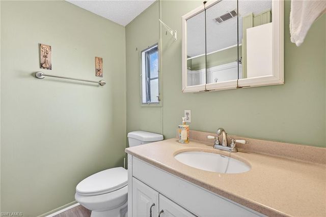 10220 Wales LOOP, Bonita Springs, FL 34135
