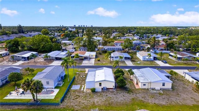 10220 Wales LOOP, Bonita Springs, FL 34135