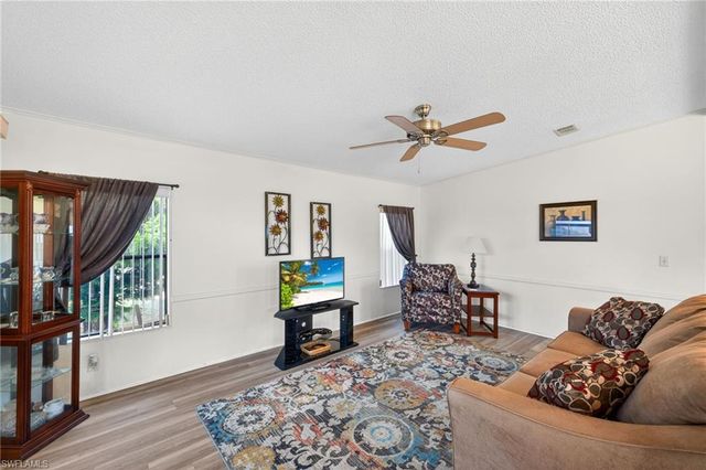 10220 Wales LOOP, Bonita Springs, FL 34135