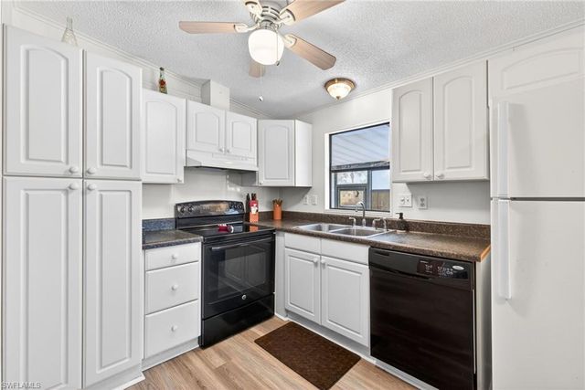 10220 Wales LOOP, Bonita Springs, FL 34135