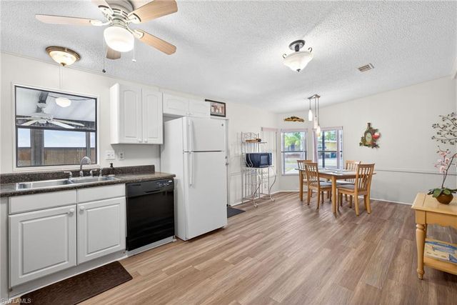 10220 Wales LOOP, Bonita Springs, FL 34135