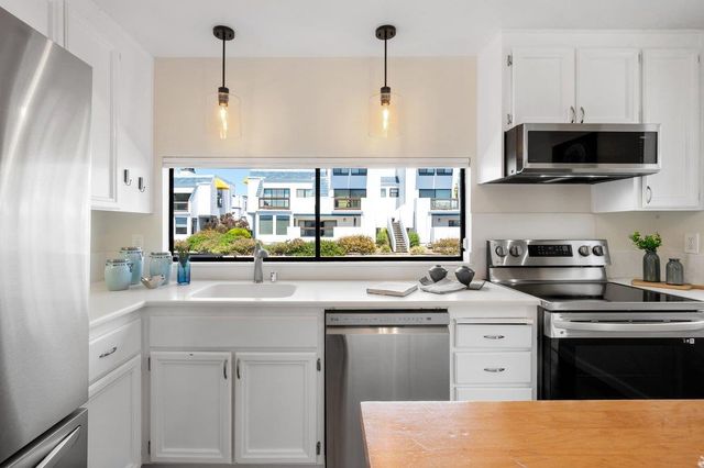 601 Portofino Lane, Foster City, CA 94404
