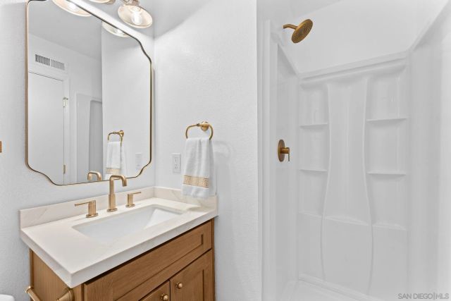 5166 Abuela Dr, San Diego, CA 92124