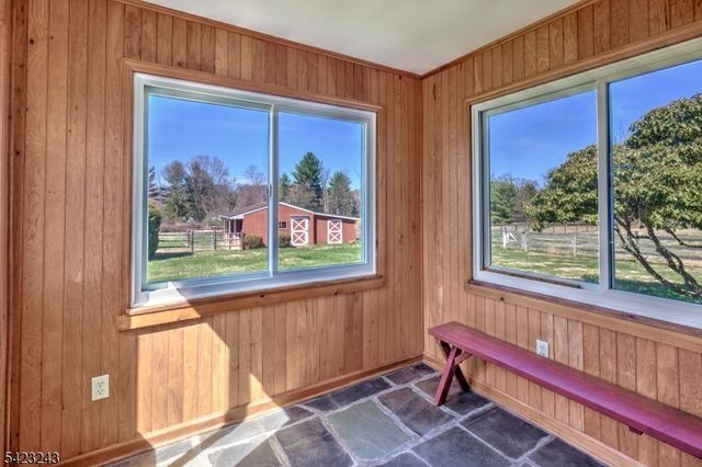 1 Scarlet Oak Rd, Tewksbury Twp., NJ 07830