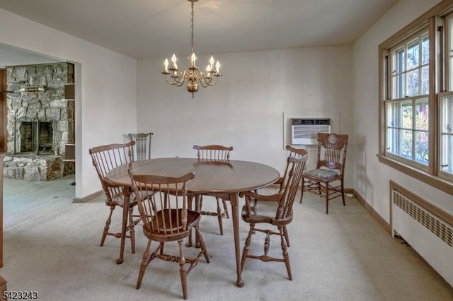 1 Scarlet Oak Rd, Tewksbury Twp., NJ 07830