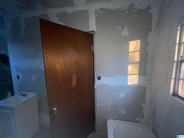 1262 AVENUE M, Birmingham, AL 35218