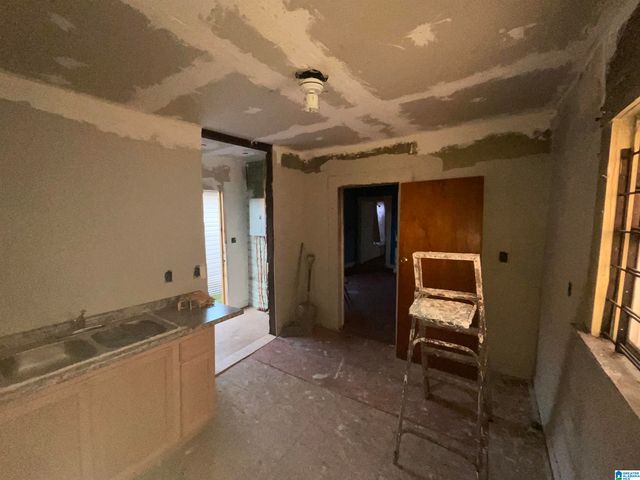 1262 AVENUE M, Birmingham, AL 35218