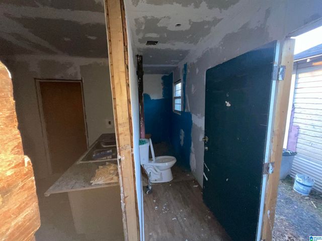 1262 AVENUE M, Birmingham, AL 35218