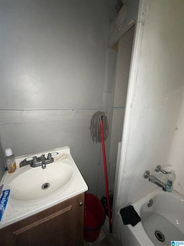 1262 AVENUE M, Birmingham, AL 35218