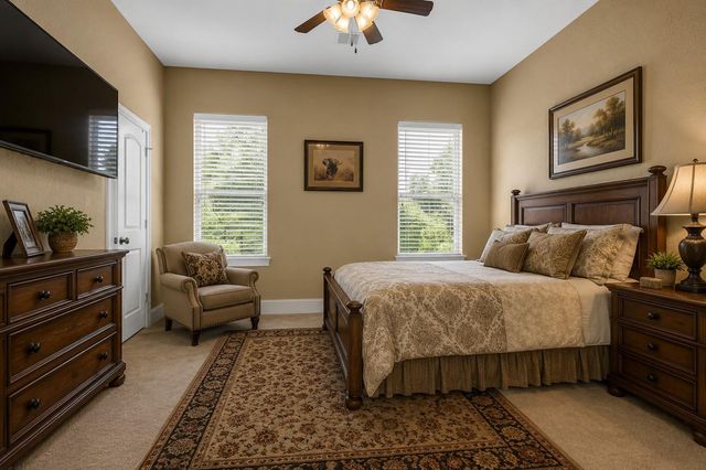 348 W Pines Drive, Montgomery, TX 77356