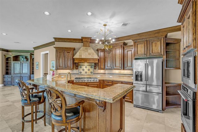 348 W Pines Drive, Montgomery, TX 77356